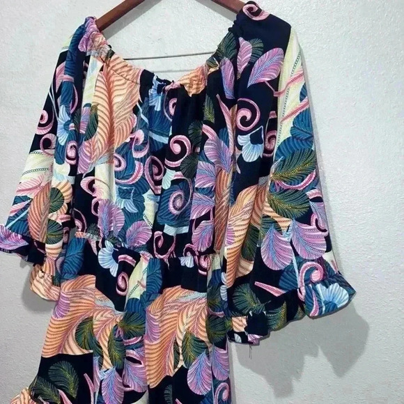 Be by Cheetah B / Off The Shoulder Floral Romper Ruffle Hem / Size 8! - Picture 7 of 14